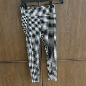 SO Black and White Houndstooth Leggings